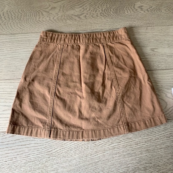 Botton up skirt - Picture 2 of 4